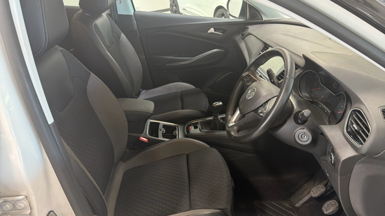 Vauxhall Grandland X 1.2 Turbo SRi Nav 5dr Petrol Hatchback